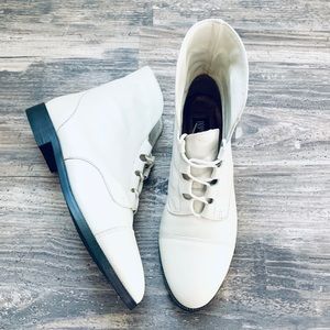 Vintage Prima Royale White Lace Up Boots